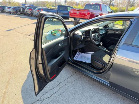 Used 2021 Kia Forte Sedan image 12