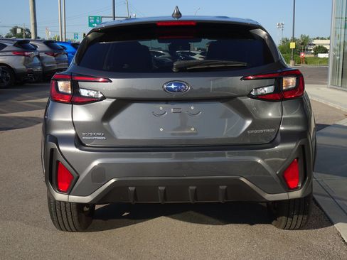 Used 2024 Subaru Crosstrek 2.0i AWD/4WD image 4