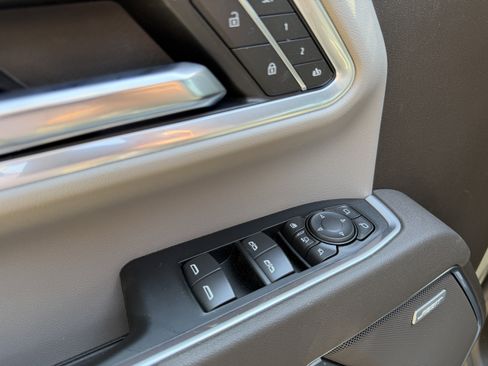 New 2026 GMC Sierra 2500 SLT AWD/4WD image 16