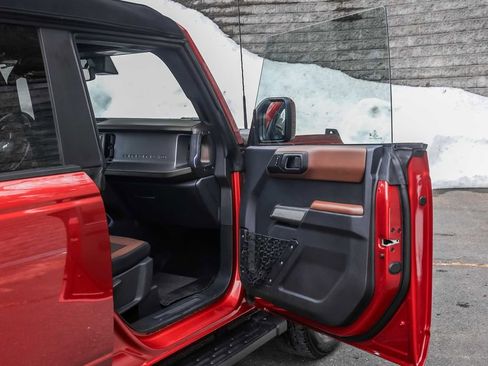 Used 2023 Ford Bronco Outer Banks image 15