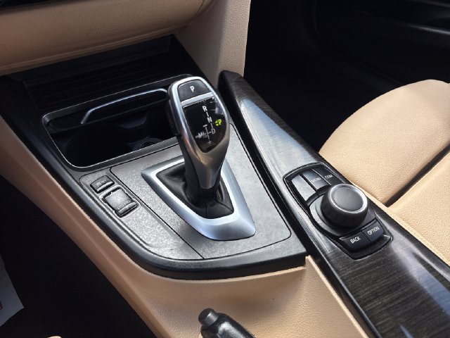 Used 2018 BMW 330i xDrive Sedan AWD/4WD image 18