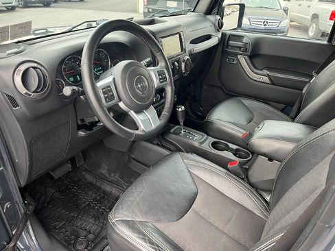 Used 2016 Jeep Wrangler Unlimited Sport image 8
