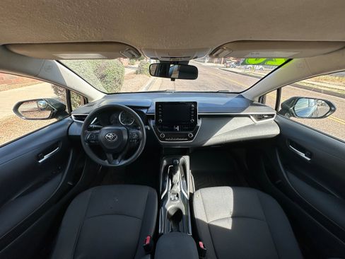 Used 2020 Toyota Corolla LE image 13