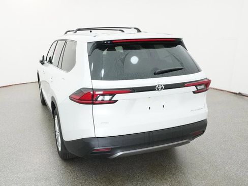 New 2026 Toyota Grand Highlander Platinum AWD/4WD image 9
