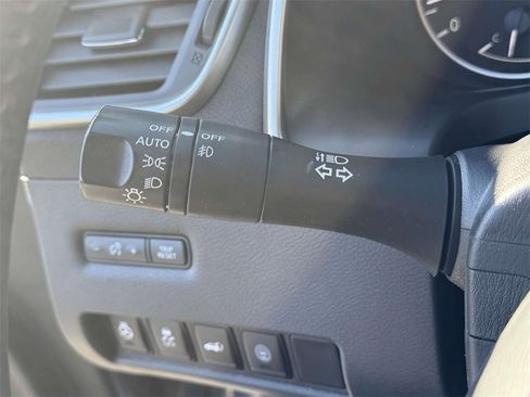 Used 2021 Nissan Murano Platinum w/ Cargo Package image 25