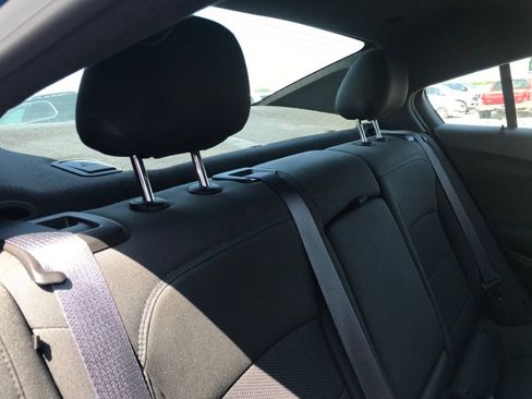 Used 2016 Chevrolet Cruze LT w/ Convenience Package FWD image 16