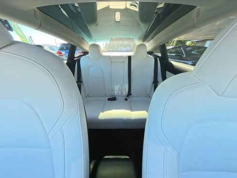 Used 2019 Tesla Model 3 Standard Range RWD image 37