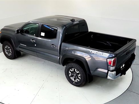 Used 2023 Toyota Tacoma TRD Off-Road image 15
