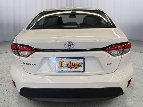 Used 2025 Toyota Corolla LE FWD image 9