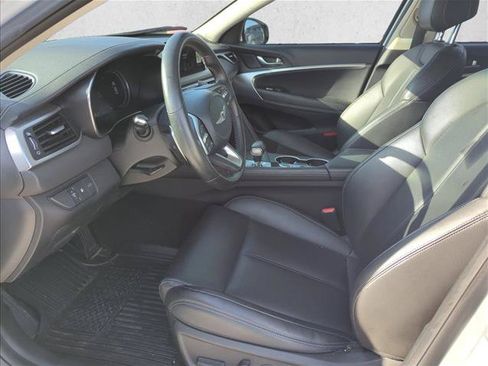Used 2023 Genesis G70 2.0T AWD/4WD image 9