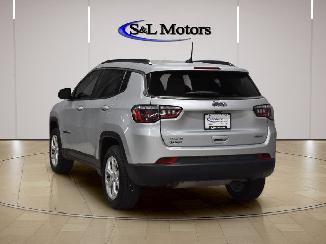 Certified 2024 Jeep Compass Latitude AWD/4WD image 6