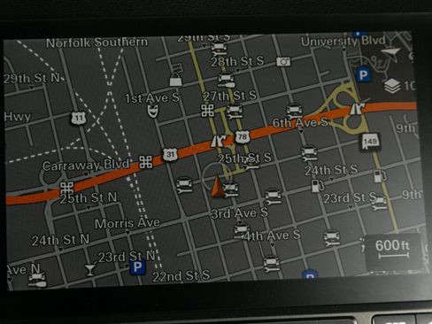 Used 2018 Porsche Macan AWD image 14