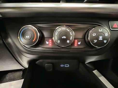 Used 2024 Chevrolet Trax RS image 15