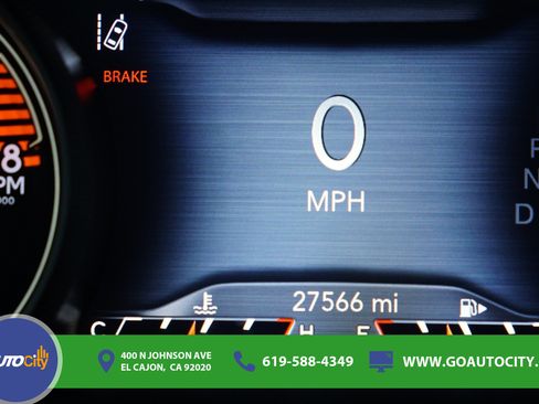 Used 2021 Jeep Cherokee Limited w/ Elite Package FWD image 3