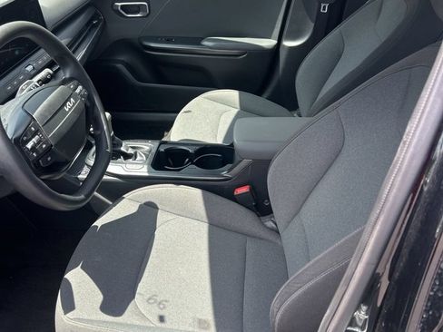Used 2025 Kia K4 FWD image 8