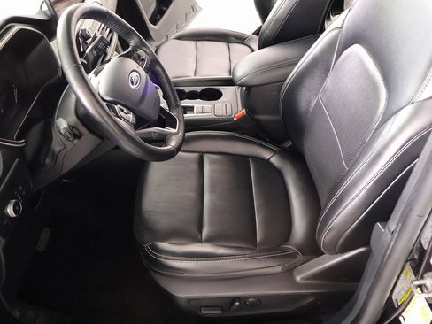 Used 2021 Ford Escape SEL image 11