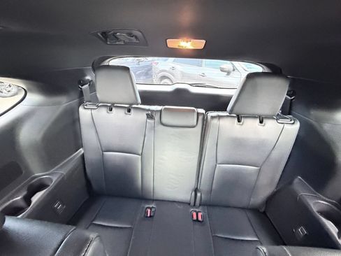 Used 2025 Toyota Highlander XSE AWD/4WD image 31