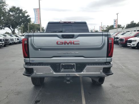 Used 2024 GMC Sierra 2500 SLT w/ SLT Premium Package image 8
