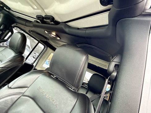 Used 2023 Jeep Wrangler Unlimited Sahara w/ Cold Weather Group image 20