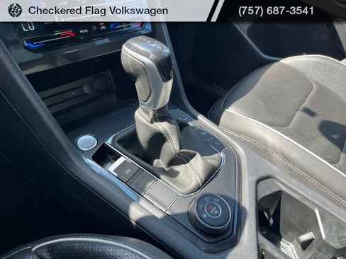 Used 2022 Volkswagen Tiguan SEL R-Line AWD/4WD image 44