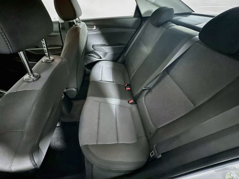 Used 2022 Hyundai Accent SE FWD image 25