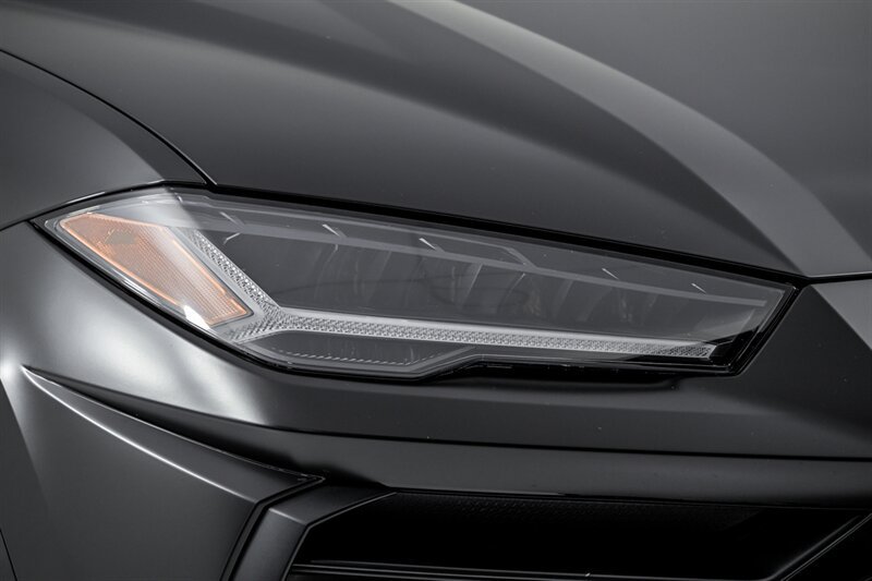 Used 2019 Lamborghini Urus AWD/4WD image 5