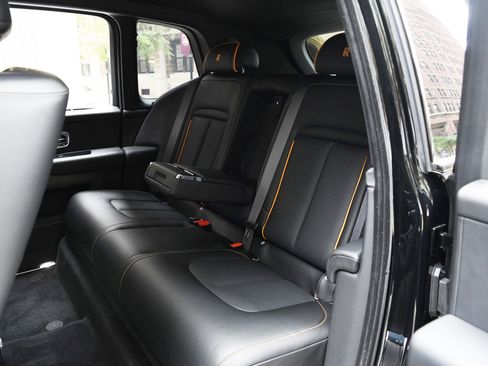 Used 2024 Rolls-Royce Cullinan image 10