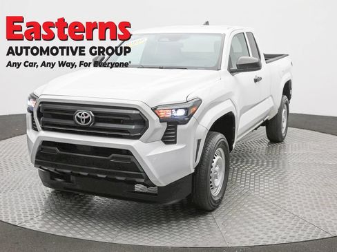 Used 2024 Toyota Tacoma SR RWD image 1