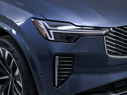 Certified 2026 Volvo XC90 B6 Plus w/ Protection Package Premier AWD/4WD image 41
