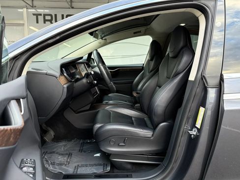 Used 2018 Tesla Model X 75D AWD/4WD image 12