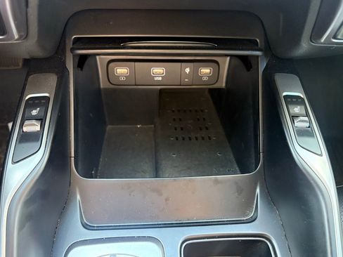 Used 2022 Kia Sorento EX w/ Panoramic Sunroof Package image 26