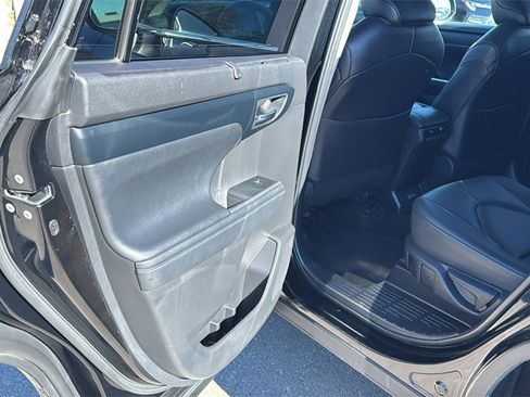 Certified 2024 Toyota Highlander XLE image 22