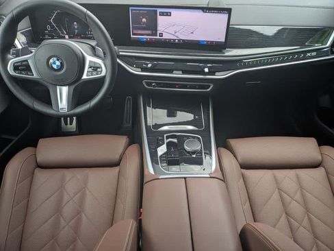 Used 2024 BMW X5 xDrive40i w/ M Sport Package AWD/4WD image 29