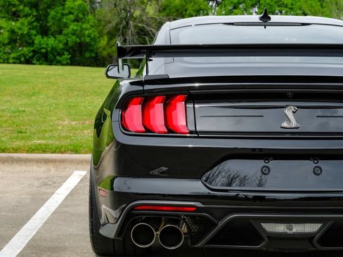 Used 2020 Ford Mustang Shelby GT500 w/ Carbon Fiber Track Pack RWD image 47