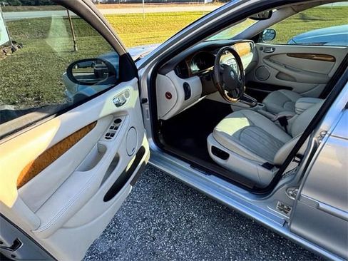 Used 2006 Jaguar X-TYPE 3.0 image 3