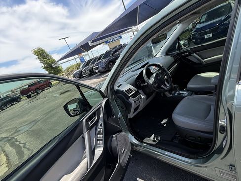 Used 2018 Subaru Forester 2.5i Limited AWD/4WD image 16