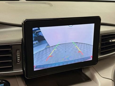 Used 2023 Ford Explorer XLT w/ Equipment Group 202A image 14