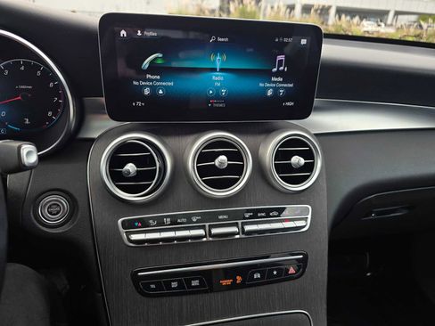 Used 2020 Mercedes-Benz GLC 300 image 27