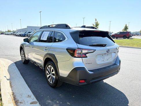 Certified 2025 Subaru Outback Premium w/ Popular Package #1 AWD/4WD image 6