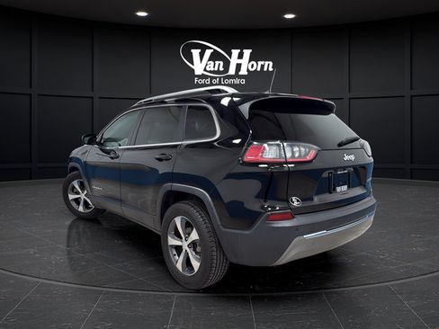 Used 2020 Jeep Cherokee Limited FWD image 5