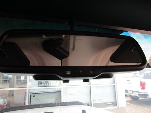 Used 2017 Jeep Wrangler Unlimited Sahara w/ Connectivity Group image 42