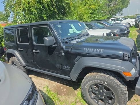 Used 2022 Jeep Wrangler Unlimited Sport AWD/4WD image 4