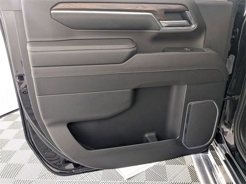 Used 2024 GMC Sierra 3500 SLT w/ SLT Premium Package image 29