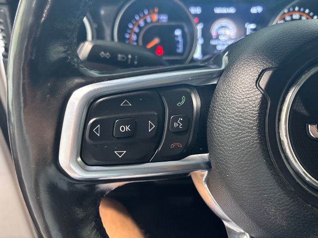 Used 2021 Jeep Wrangler Unlimited Sahara AWD/4WD image 7