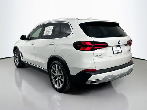 Used 2026 BMW X5 xDrive40i w/ Parking Assistance Package image 7