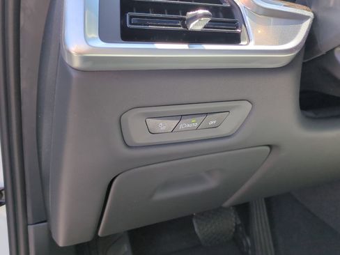 Certified 2024 BMW X5 xDrive40i w/ Premium Package AWD/4WD image 17