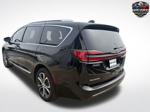 New 2026 Chrysler Pacifica Pinnacle AWD/4WD image 3