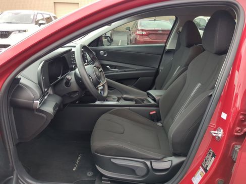 Used 2023 Hyundai Elantra SEL image 26