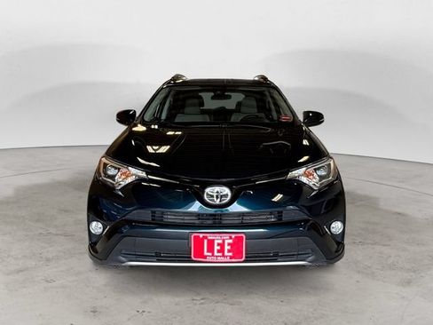Used 2018 Toyota RAV4 XLE AWD/4WD image 9