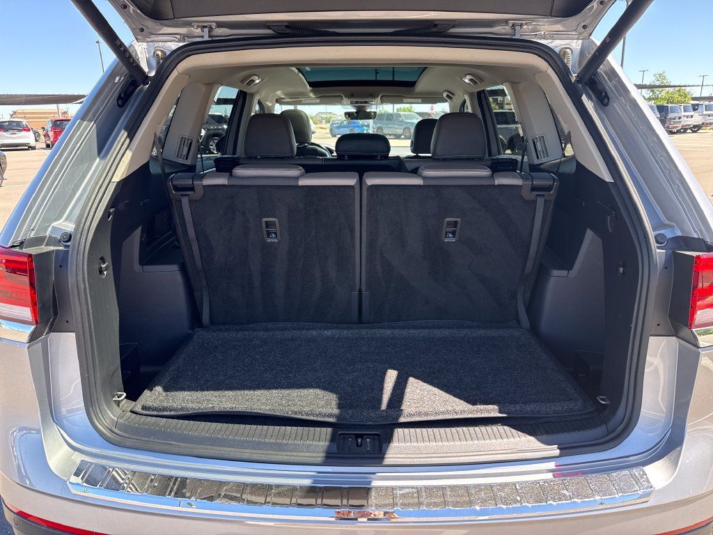 Used 2024 Volkswagen Atlas SEL AWD/4WD image 27